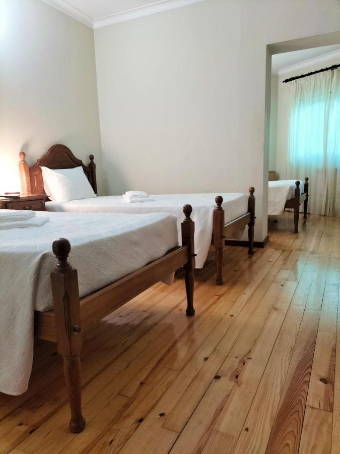 Anoitecer Itinerante Al - Antiga Residencial O Garfo Bed & Breakfast Ponte de Lima Bagian luar foto